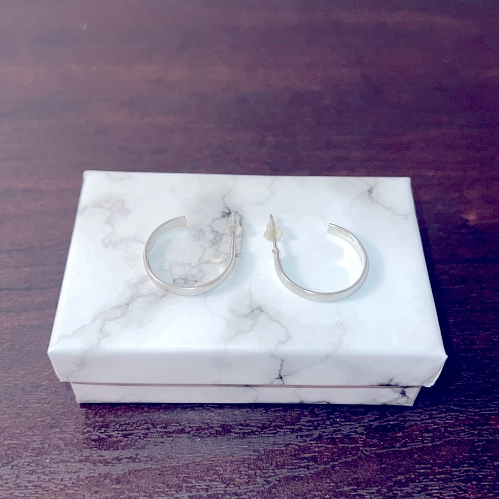 SILVER HOOP EARRINGS